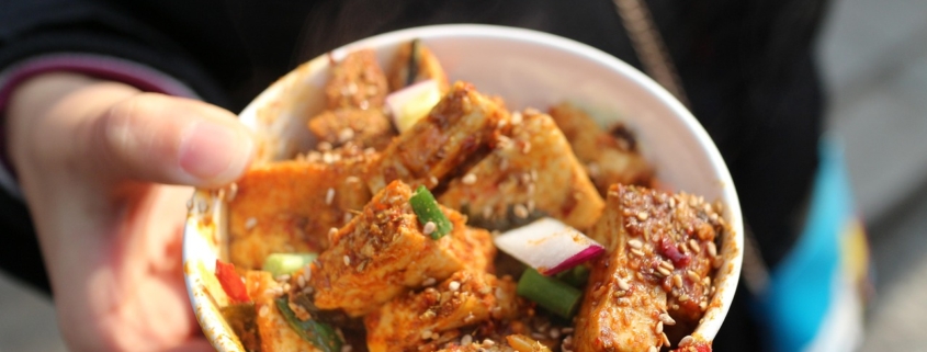 assiette de tofu caramélisé